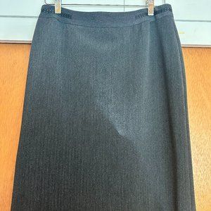 Grey Caslon pencil skirt